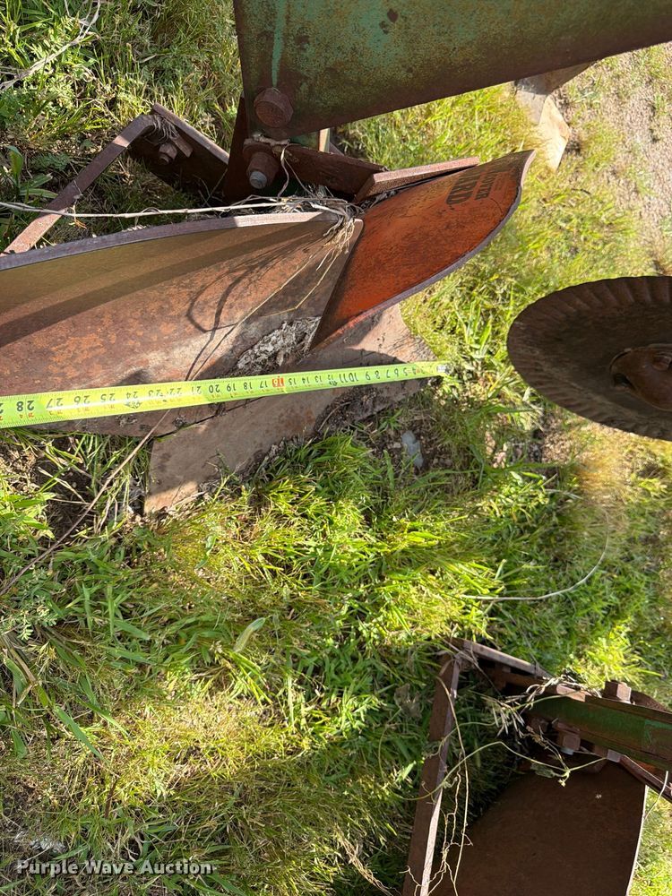 image for item FK3442 Oliver 565 plow