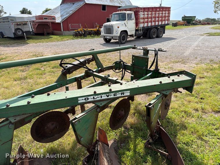 image for item FK3442 Oliver 565 plow