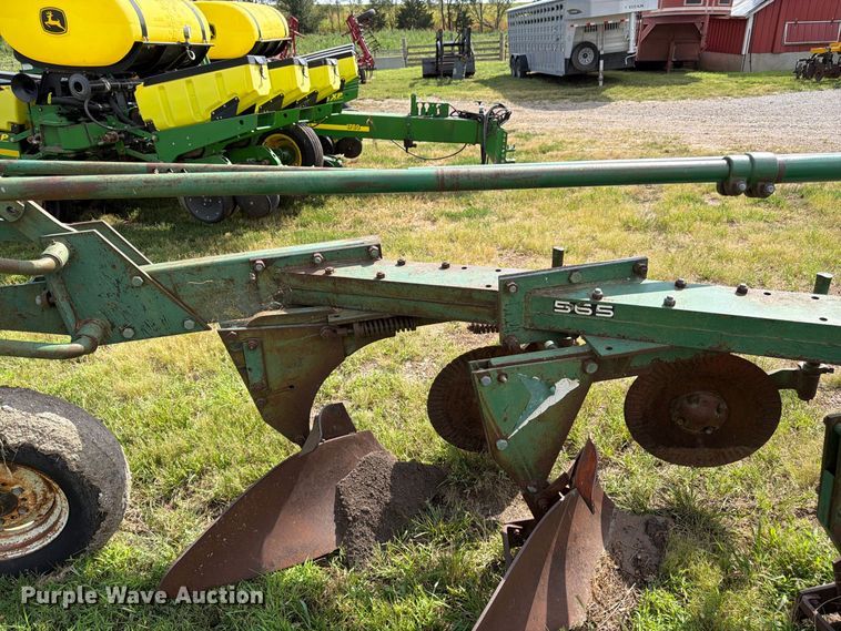 image for item FK3442 Oliver 565 plow