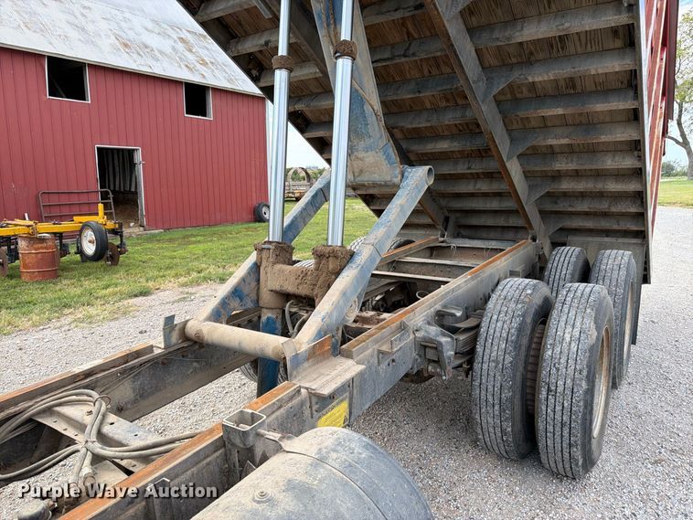 image for item FK3444 1974 Ford 600 grain truck
