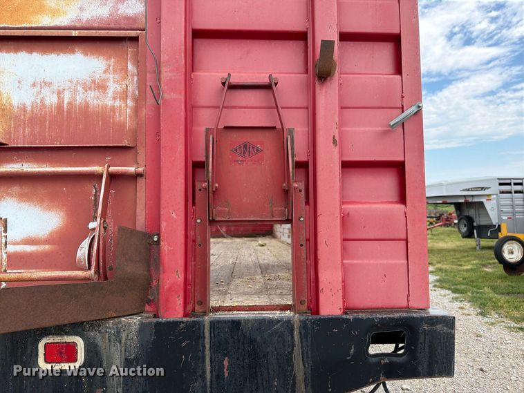 image for item FK3444 1974 Ford 600 grain truck