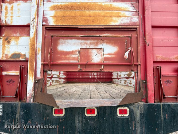 image for item FK3444 1974 Ford 600 grain truck