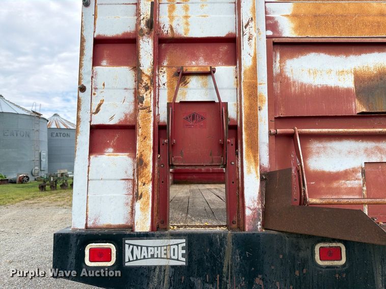 image for item FK3444 1974 Ford 600 grain truck