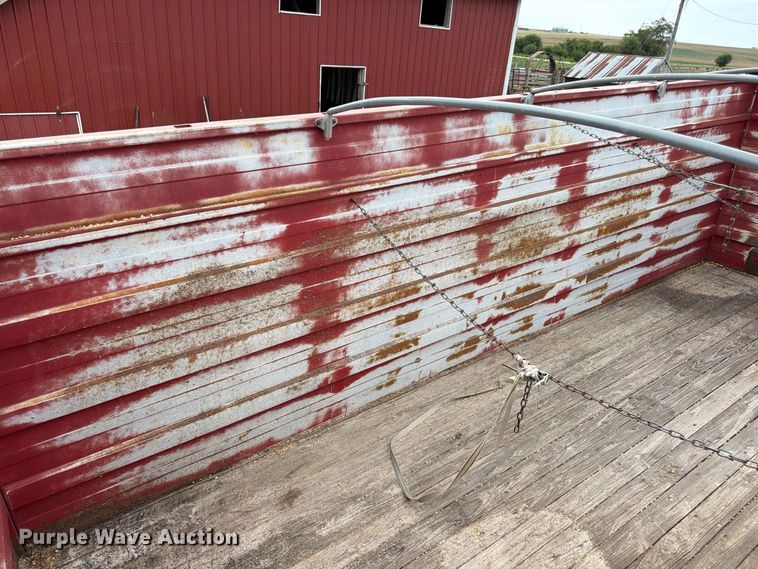 image for item FK3444 1974 Ford 600 grain truck