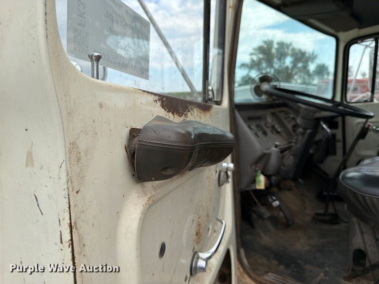 image for item FK3444 1974 Ford 600 grain truck