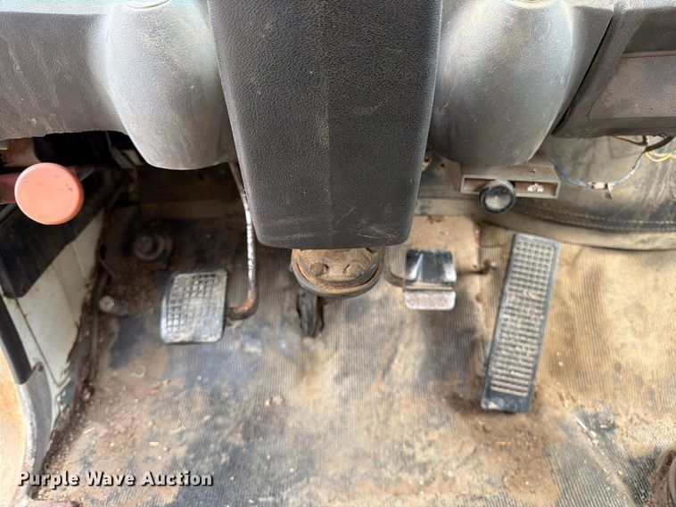 image for item FK3444 1974 Ford 600 grain truck