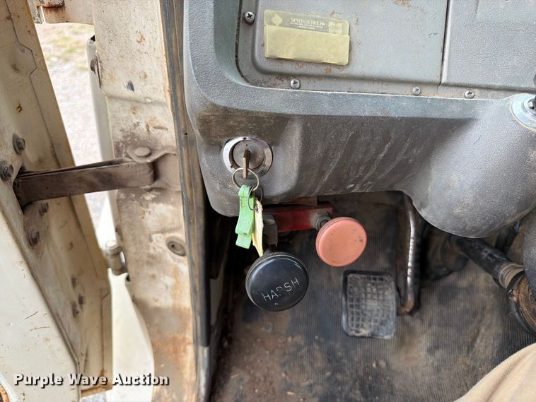 image for item FK3444 1974 Ford 600 grain truck