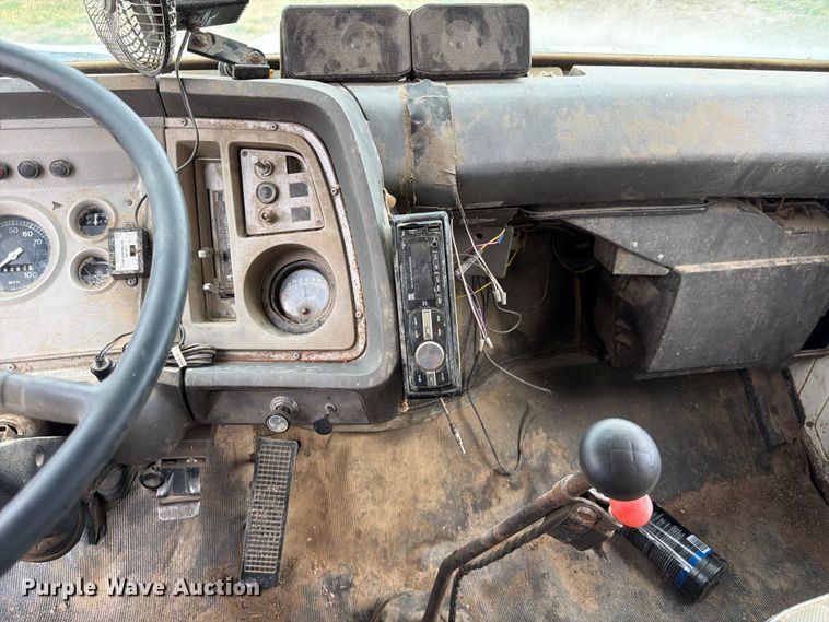image for item FK3444 1974 Ford 600 grain truck