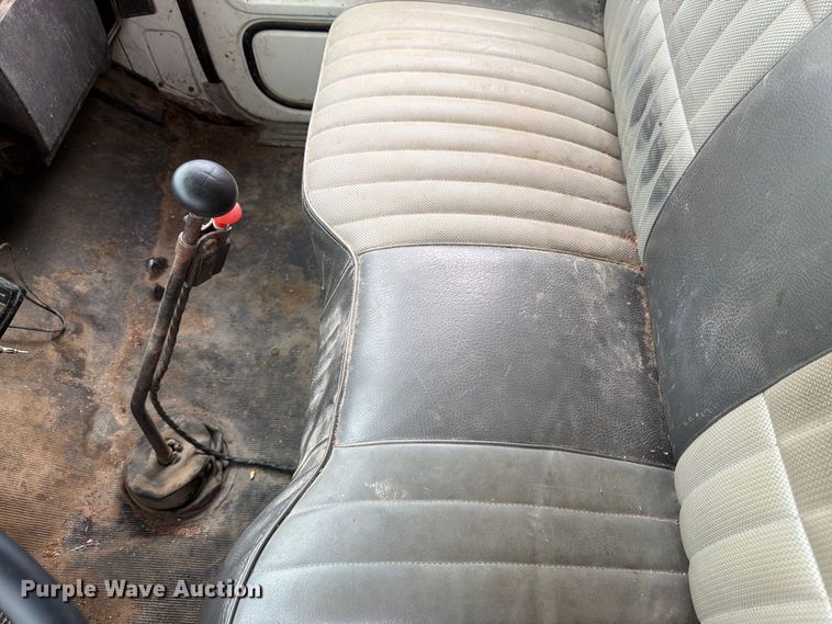 image for item FK3444 1974 Ford 600 grain truck