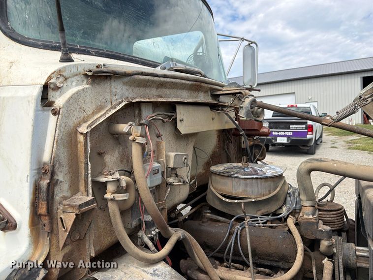 image for item FK3444 1974 Ford 600 grain truck