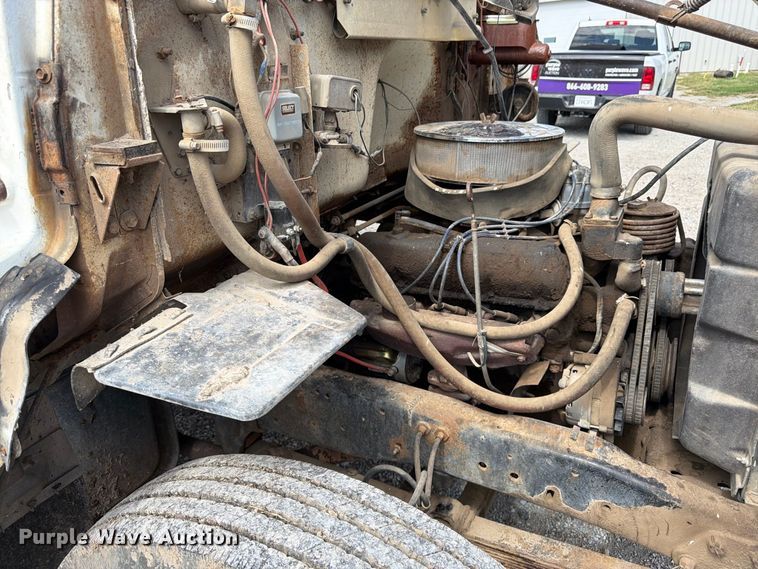 image for item FK3444 1974 Ford 600 grain truck