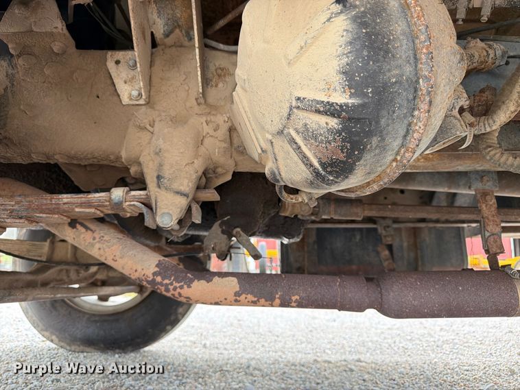 image for item FK3444 1974 Ford 600 grain truck