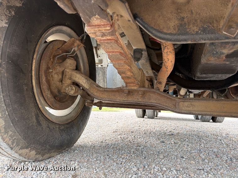 image for item FK3444 1974 Ford 600 grain truck