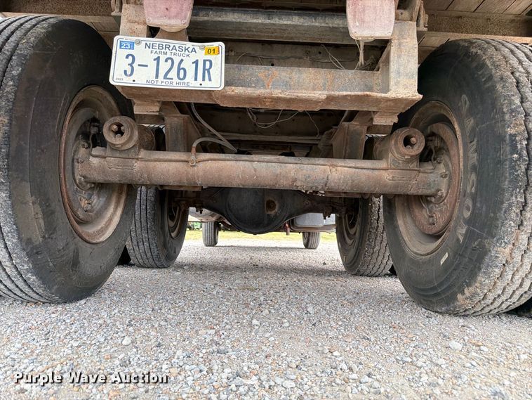 image for item FK3444 1974 Ford 600 grain truck