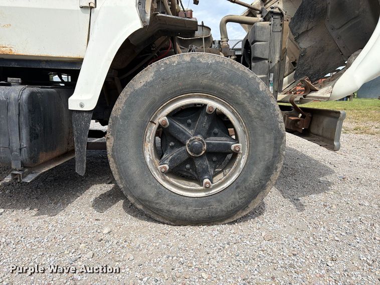 image for item FK3444 1974 Ford 600 grain truck