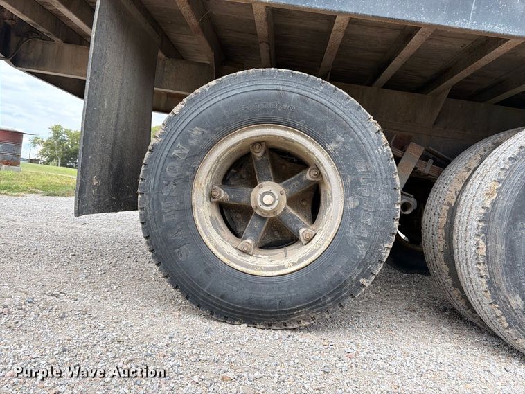 image for item FK3444 1974 Ford 600 grain truck