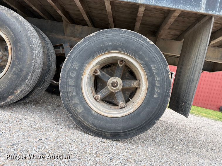 image for item FK3444 1974 Ford 600 grain truck
