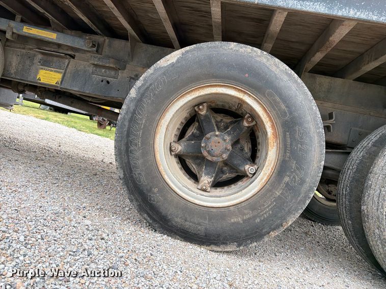 image for item FK3444 1974 Ford 600 grain truck