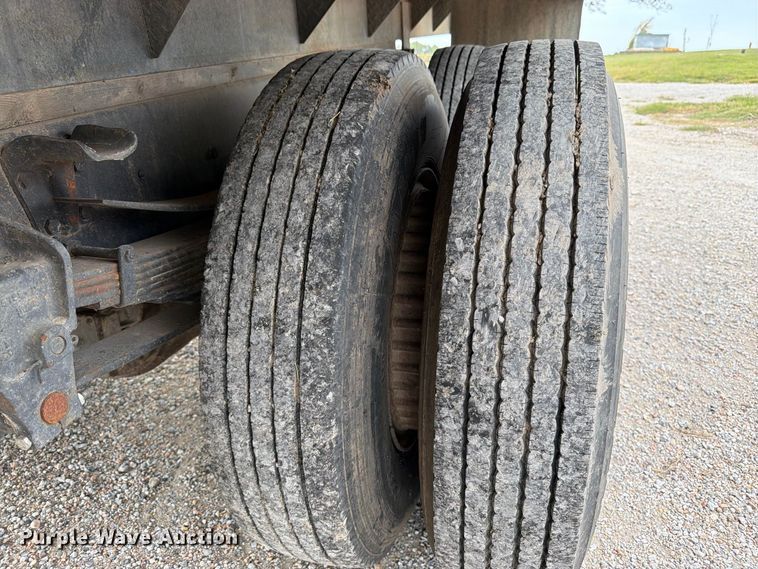 image for item FK3444 1974 Ford 600 grain truck