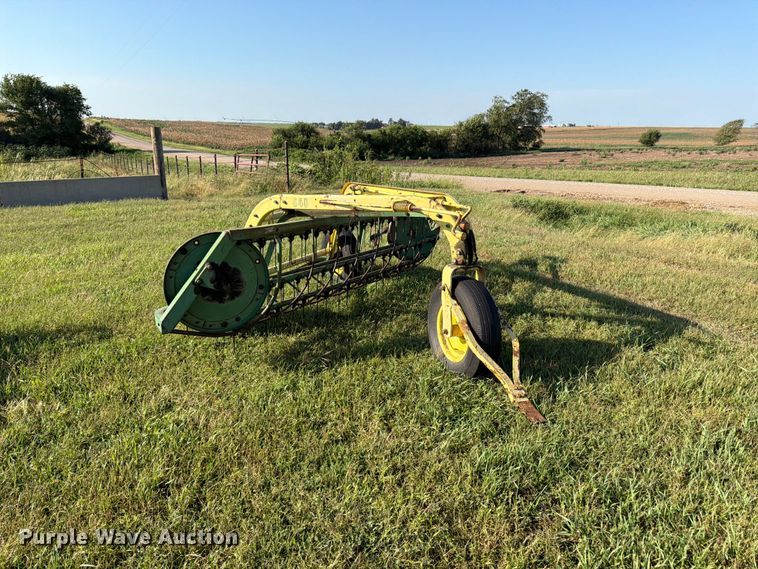 image for item FK3445 John Deere 640 hay rake