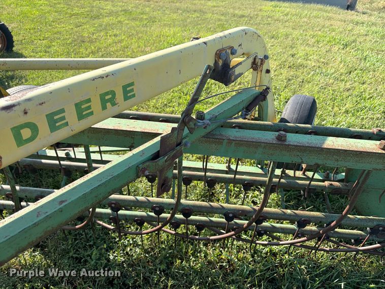 image for item FK3445 John Deere 640 hay rake