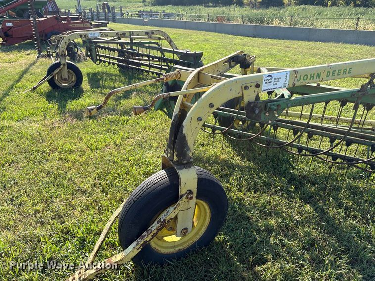 image for item FK3445 John Deere 640 hay rake