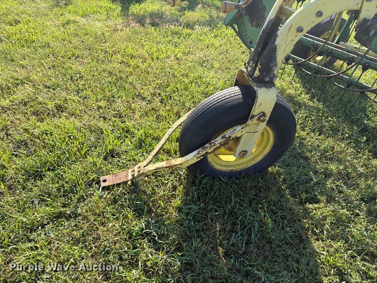 image for item FK3445 John Deere 640 hay rake