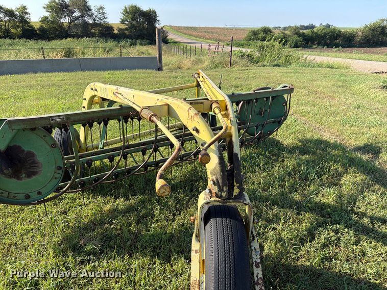 image for item FK3445 John Deere 640 hay rake