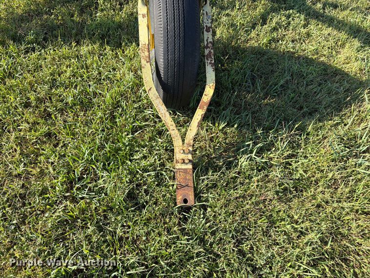 image for item FK3445 John Deere 640 hay rake
