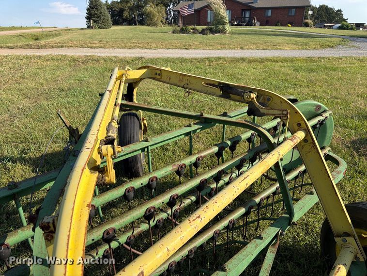 image for item FK3445 John Deere 640 hay rake
