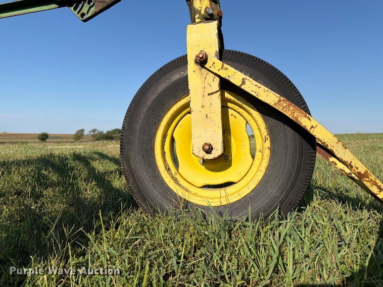 image for item FK3445 John Deere 640 hay rake