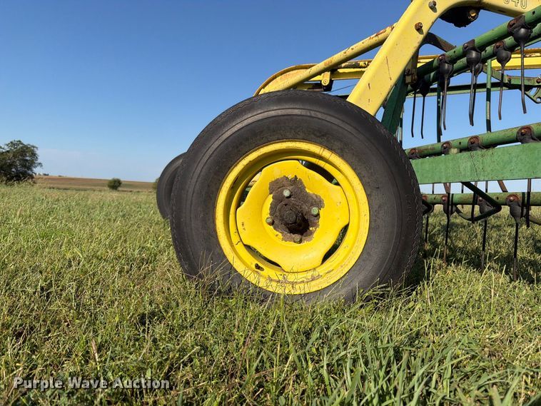image for item FK3445 John Deere 640 hay rake