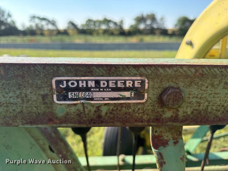 image for item FK3445 John Deere 640 hay rake