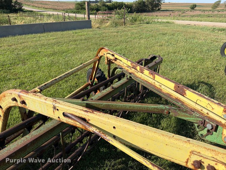 image for item FK3446 John Deere 640 hay rake