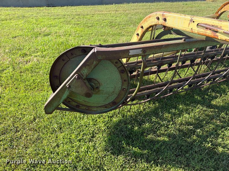image for item FK3446 John Deere 640 hay rake