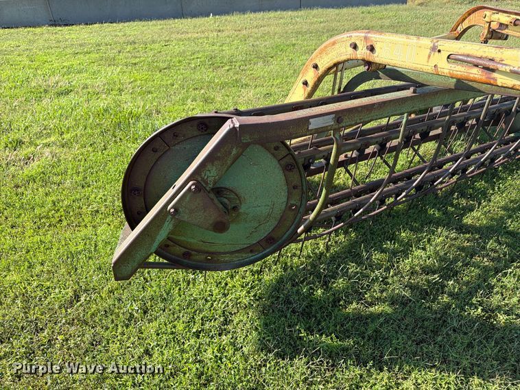 image for item FK3446 John Deere 640 hay rake