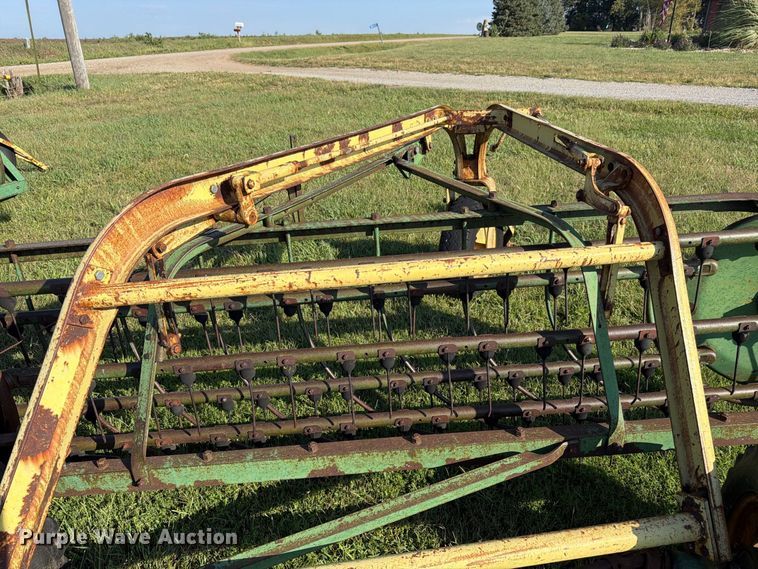 image for item FK3446 John Deere 640 hay rake