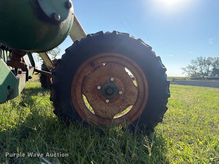 image for item FK3446 John Deere 640 hay rake