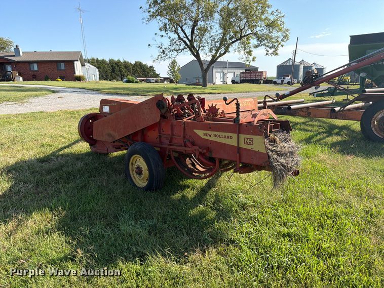 image for item FK3447 New Holland 269 small square baler
