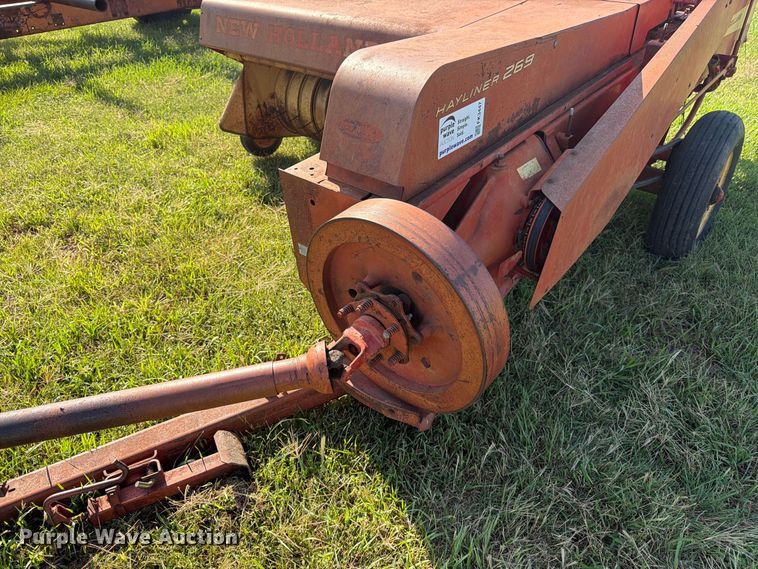 image for item FK3447 New Holland 269 small square baler