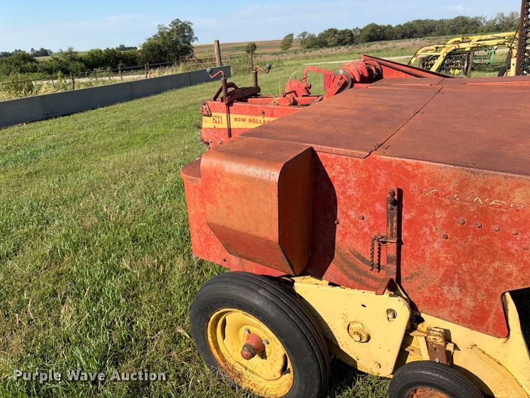 image for item FK3447 New Holland 269 small square baler