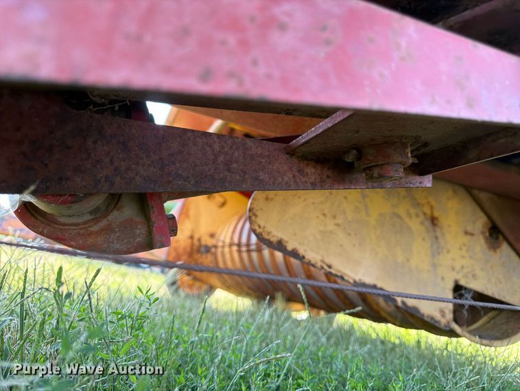 image for item FK3447 New Holland 269 small square baler