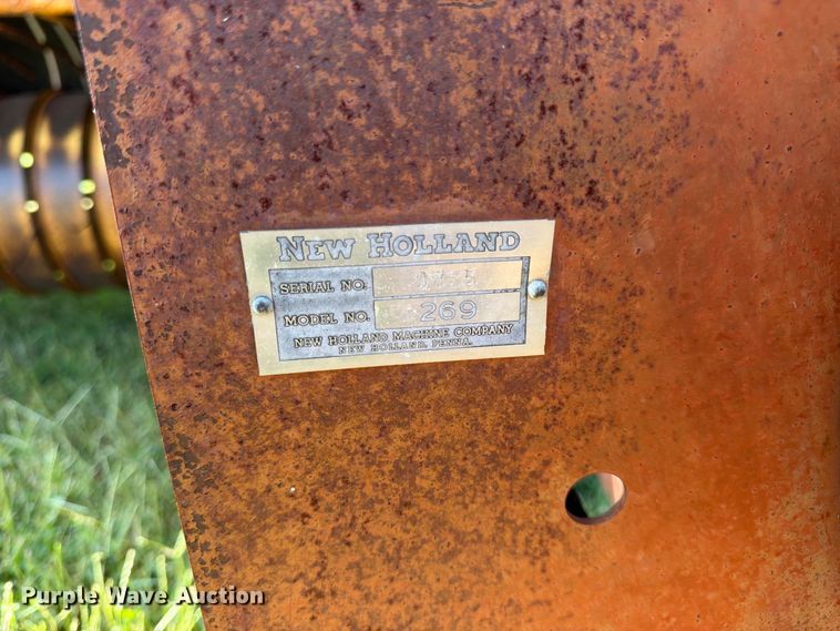 image for item FK3447 New Holland 269 small square baler