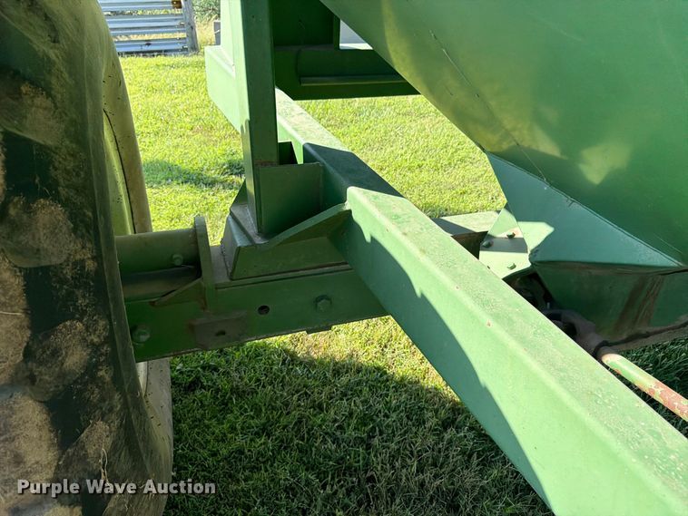 image for item FK3450 Brent by Unverferth GC472 grain cart