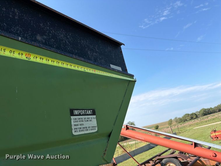 image for item FK3450 Brent by Unverferth GC472 grain cart