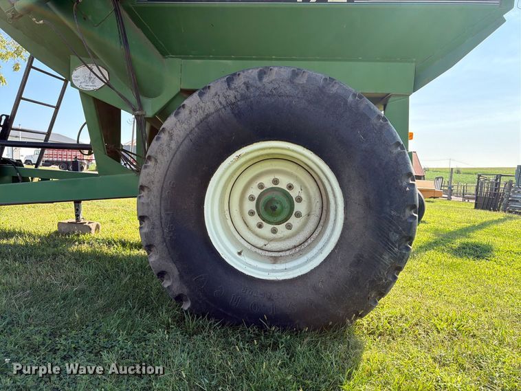 image for item FK3450 Brent by Unverferth GC472 grain cart
