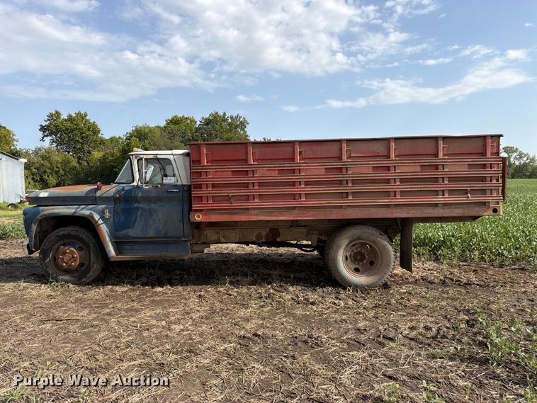 image for item FK3468 1963 Chevorlet 60 grain truck