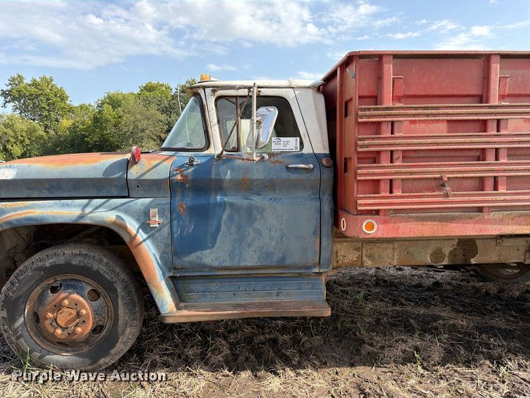 image for item FK3468 1963 Chevorlet 60 grain truck
