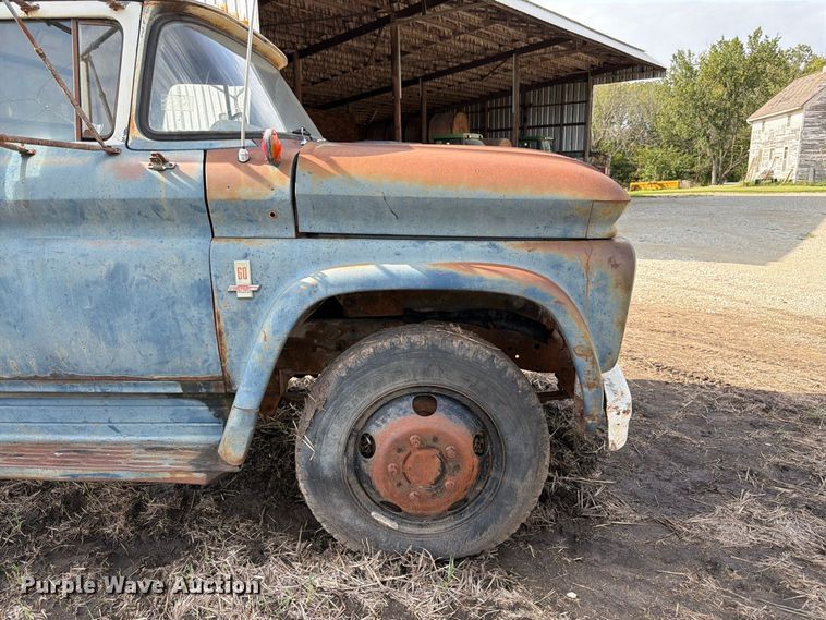 image for item FK3468 1963 Chevorlet 60 grain truck