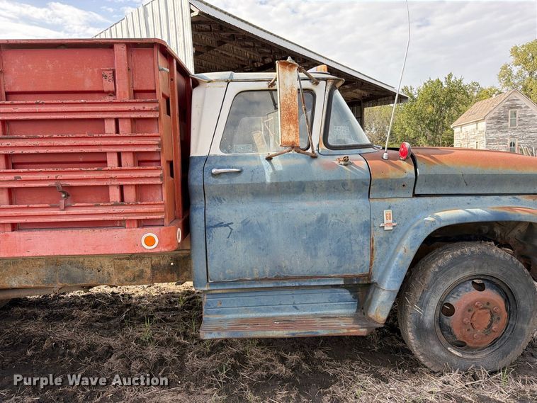 image for item FK3468 1963 Chevorlet 60 grain truck